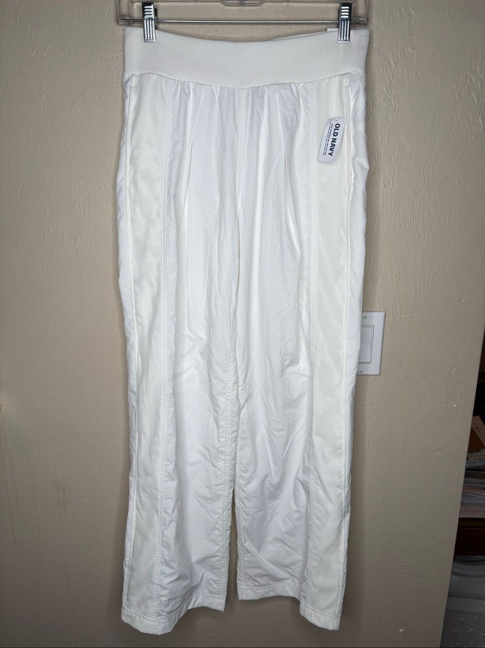 NWT Old Navy Women's High Rise White Nylon Pants Lightweight Size XL (14-16)-157